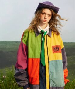 une femme avec la Veste Colorblock AYWTER TREND