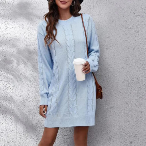 Robe pull bleu pastel torsadée