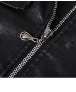 la fermeture de la Veste année 80 noire brodée