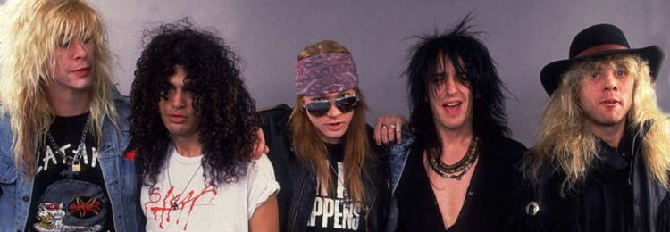 Guns N' Roses dans les années 80 – look glam rock et hard rock emblématique