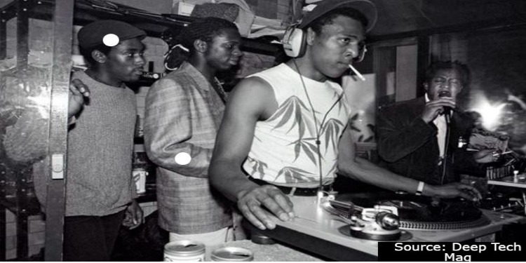 L'histoire de la musique house et son influence culturelle | Déguisement 80's