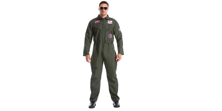 un homme avec le costume Top Gun